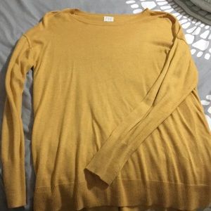 Beautiful mustard yellow sweater! Size XL!
